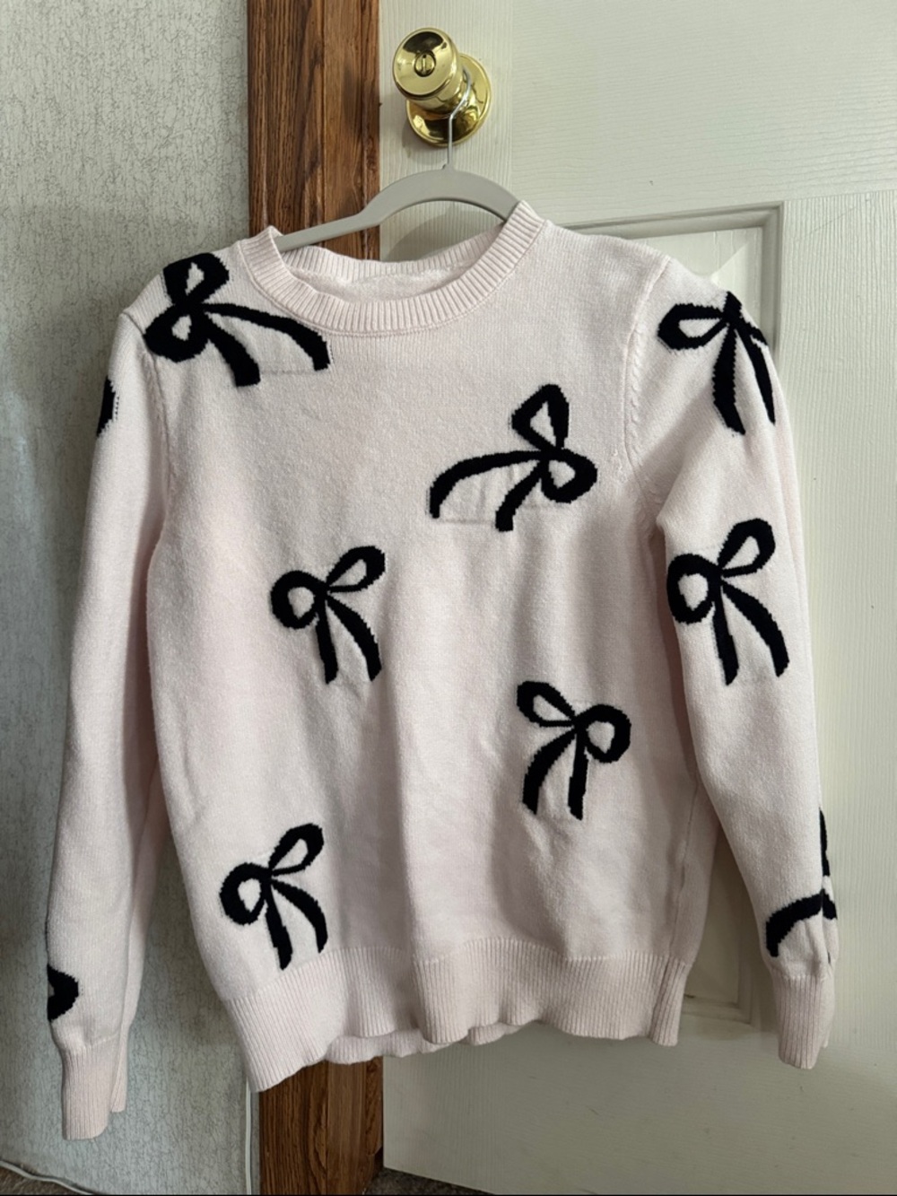 Light Pink Bow-Print Women's Sweater